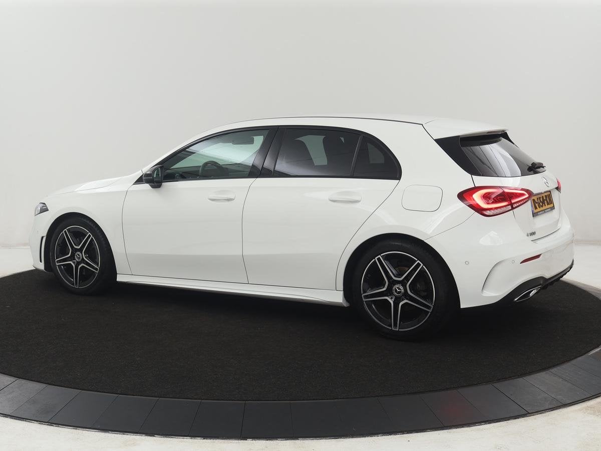 Mercedes-Benz A-klasse 180 Business Solution AMG | Apple Car, Auto's, 136 pk, Gebruikt, 4 cilinders, Leder en Stof