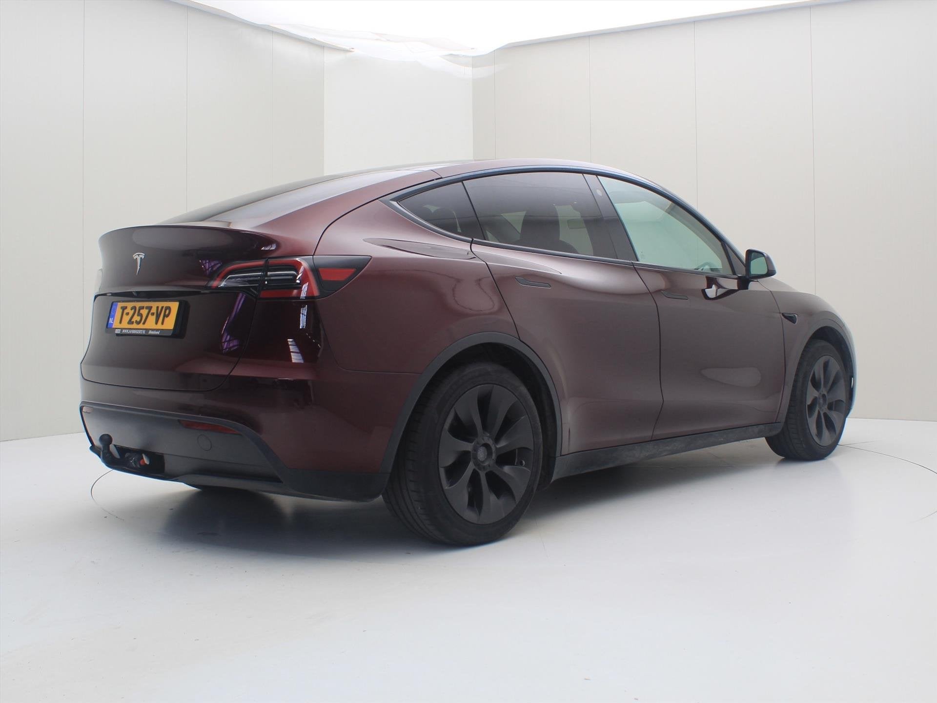 Tesla Model Y Standard RWD Plus [ TREKHAAK+AMD RYZEN+AUTOPIL, Auto's, Automaat, Gebruikt, Zwart, Origineel Nederlands