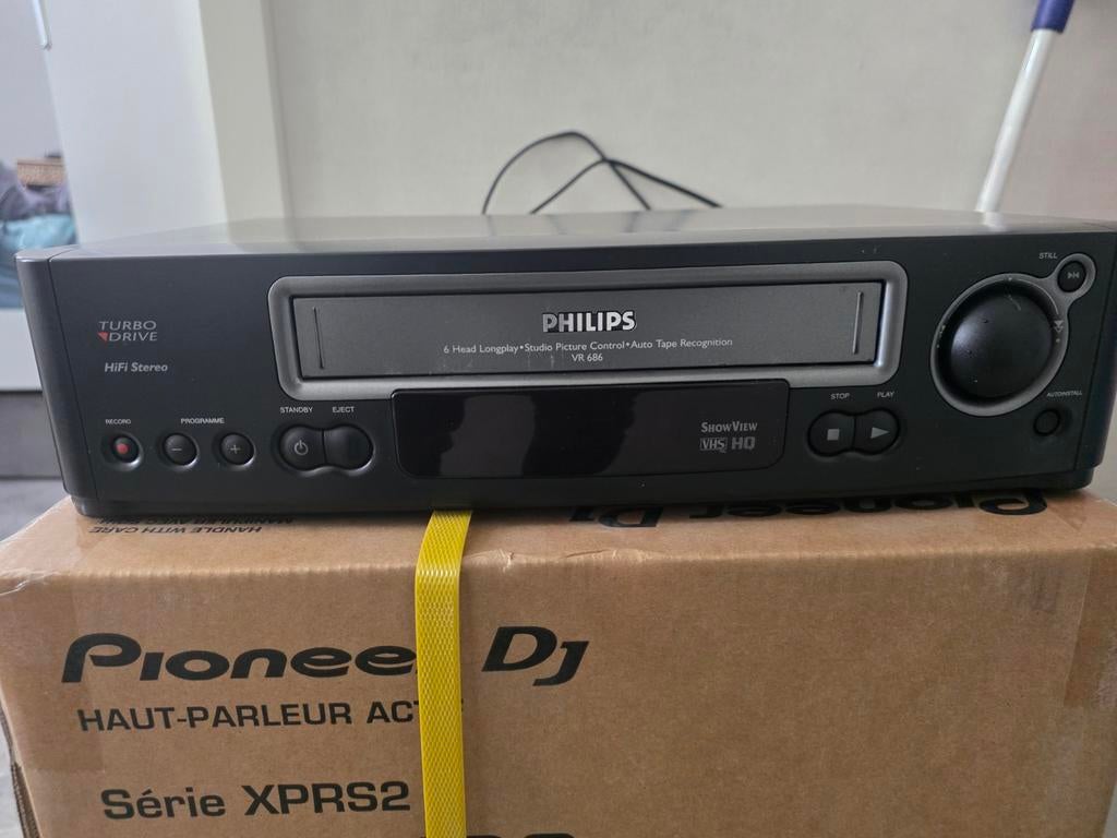 Philips VR686/02 - VHS video recorder, Audio, Tv en Foto, Videospelers, Ophalen of Verzenden, Gebruikt, VHS-speler of -recorder