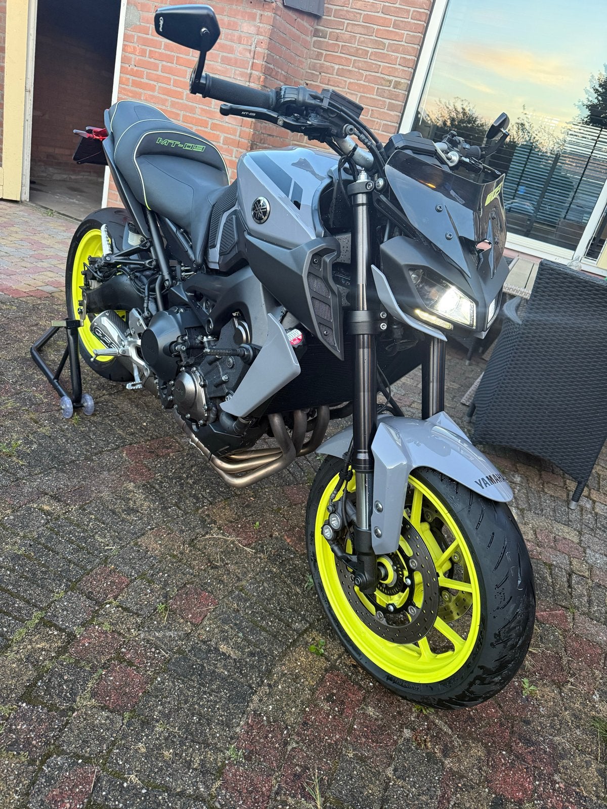 Yamaha MT-09 met vele extra's en dealer onderhouden, Motorrijbewijs A, Handvatverwarming, Gebruikt, Particulier