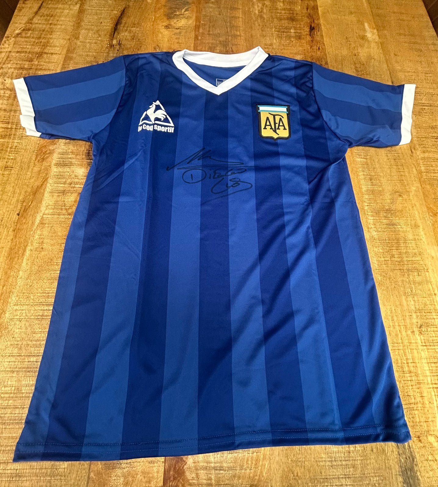 Gesigneerd shirt Maradona Argentinie COA, Verzamelen, Sportartikelen en Voetbal, Ophalen of Verzenden, Zo goed als nieuw, Buitenlandse clubs