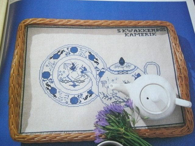Borduurpatroon  Bord en theepot  nr 7123 do, Hobby en Vrije tijd, Borduren en Borduurmachines, Verzenden, Nieuw, Handborduren