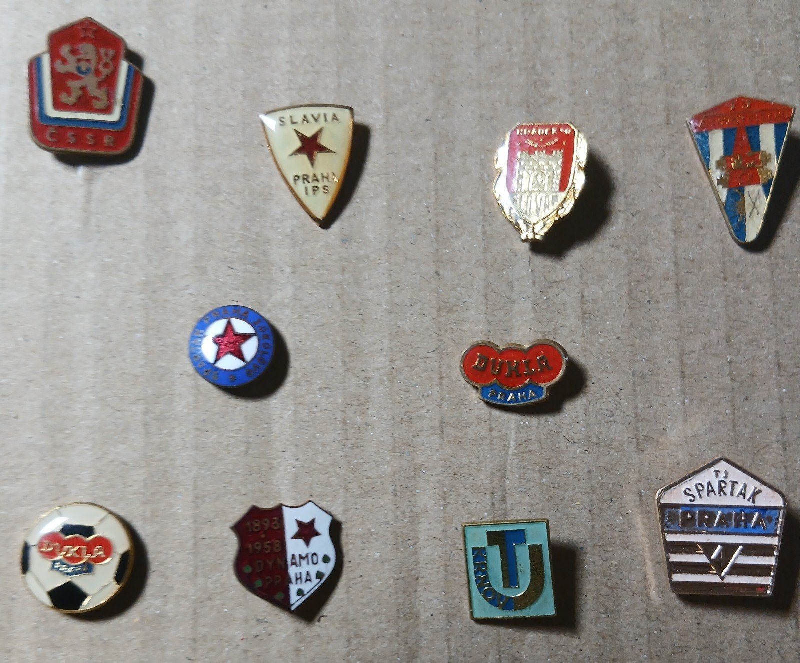 Vintage Tsjechische voetbalclub speldjes - set van 10, Verzamelen, Ophalen of Verzenden