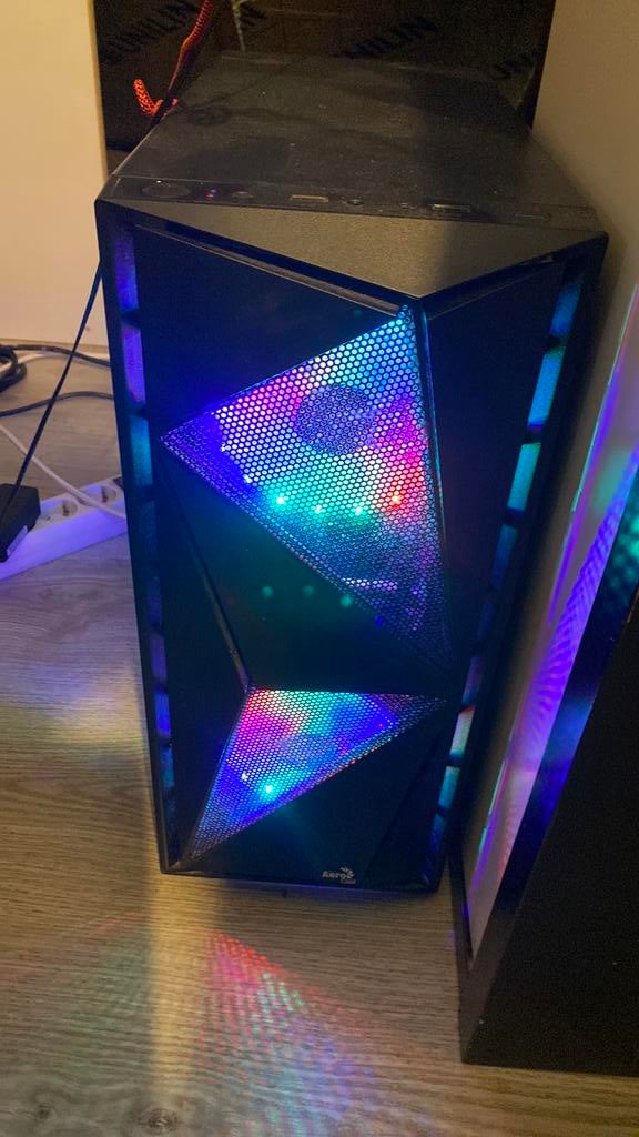Game pc, Computers en Software, Desktop Pc's, Ophalen, Zo goed als nieuw