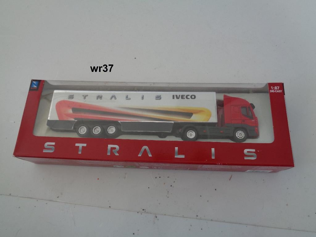 new ray iveco trerkker met oplegger, Verzenden, Zo goed als nieuw, Bus of Vrachtwagen, Rietze