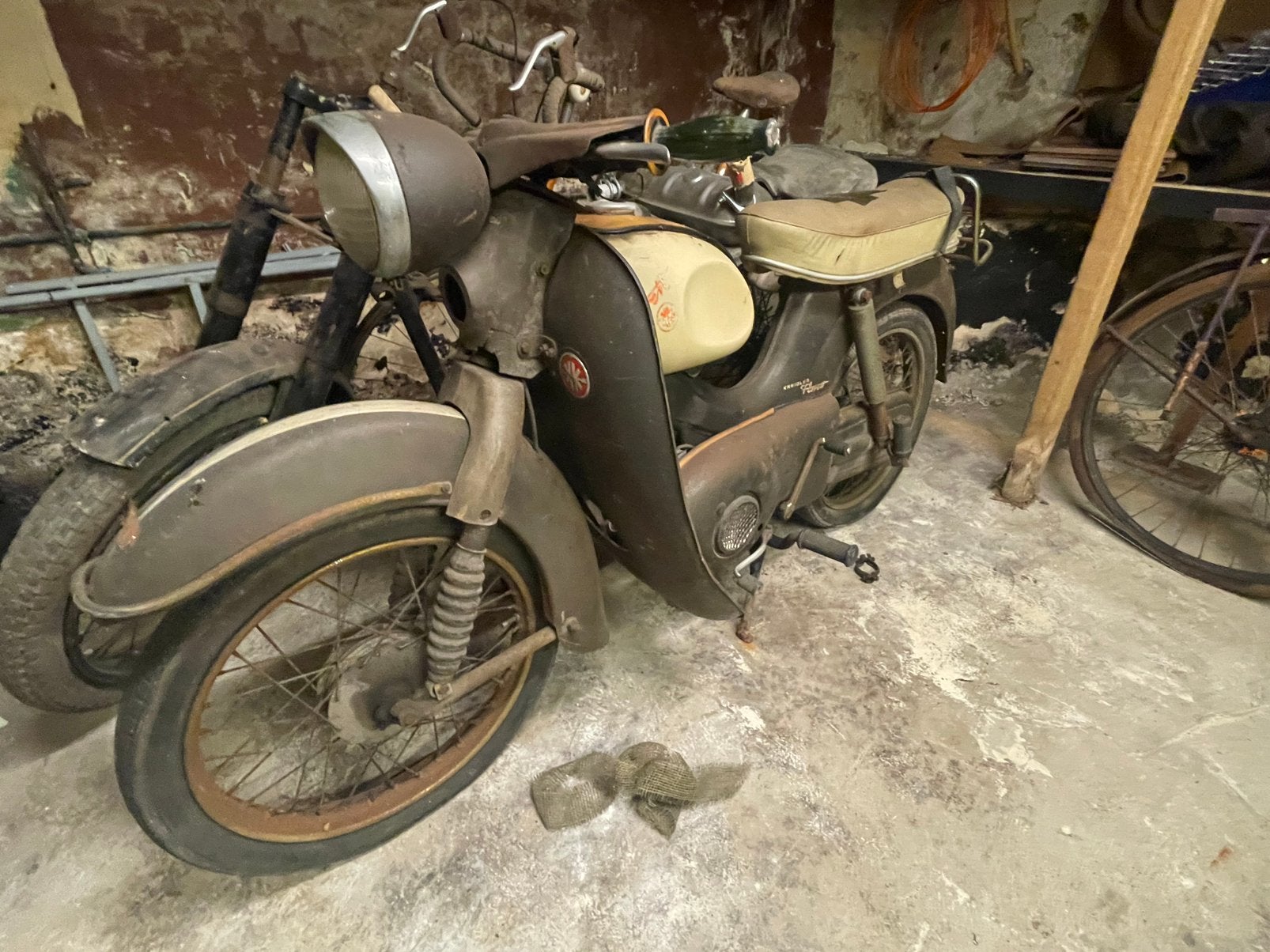 Kreidler florett te koop zonder kenteken  bouwjaar 1961, Fietsen en Brommers, Brommers | Oldtimers, 50 cc, 3 versnellingen, Ophalen