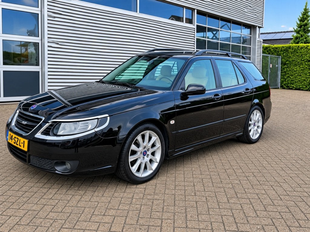 Saab 9-5 2.0 T Sport Estate Automaat Airco, Cruise, Leder, Auto's, 4 cilinders, 150 pk, Zwart, Origineel Nederlands
