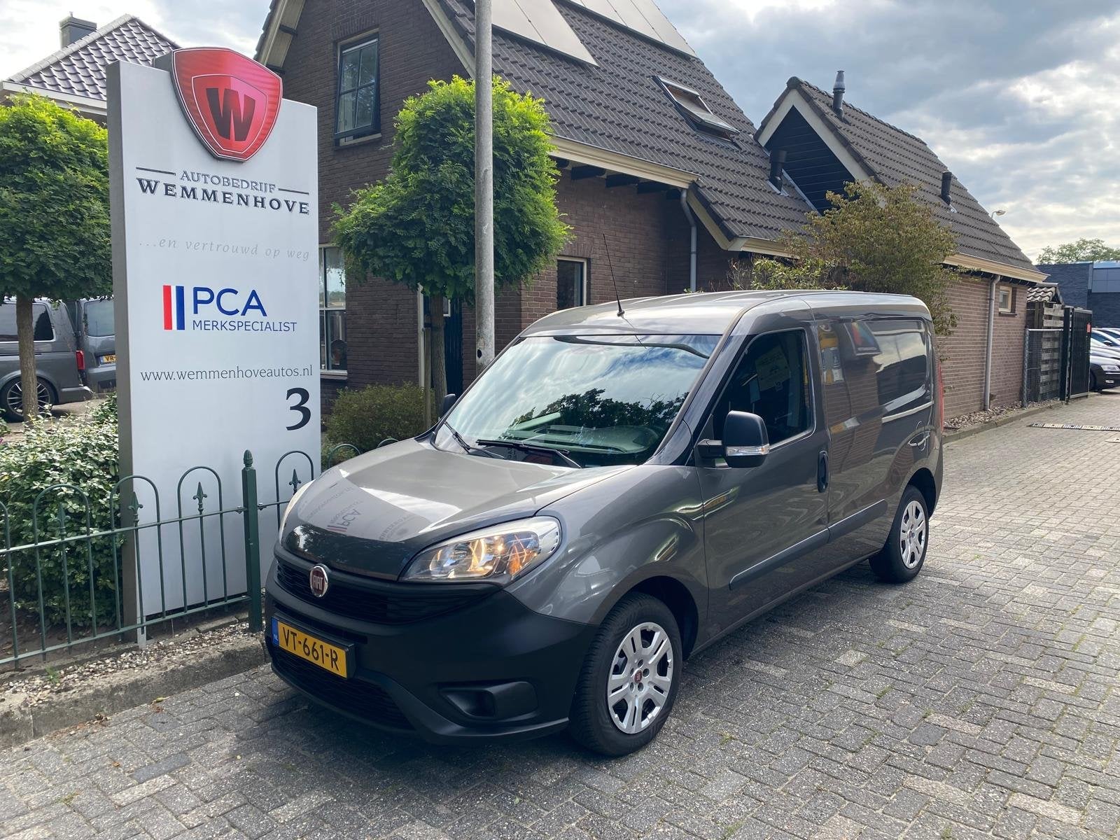 Fiat Doblò Cargo 1.3 MJ L1H1 Actual (bj 2016), Auto's, Bestelauto's, Voorwielaandrijving, Stof, Gebruikt, Zwart