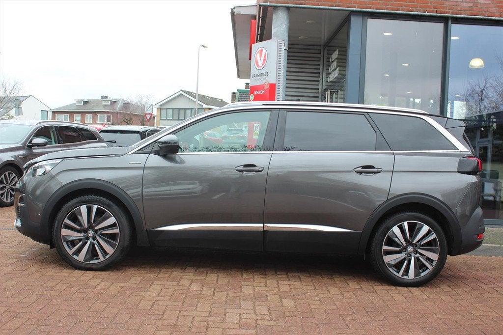PEUGEOT 5008 1.2 PureTech *GT-Line* | Schuifdak | Camera | H, Voorwielaandrijving, Gebruikt, 1199 cc, 1290 kg