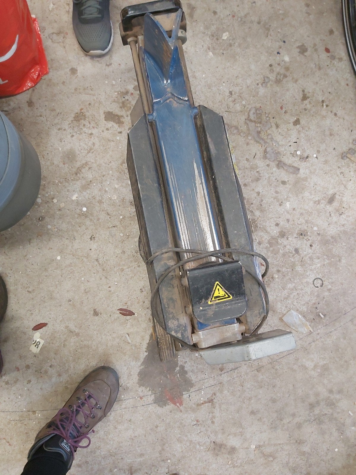 MHS 4T Houtklover 1500W Elektrisch, Ophalen, MHS, Gebruikt, Liggend