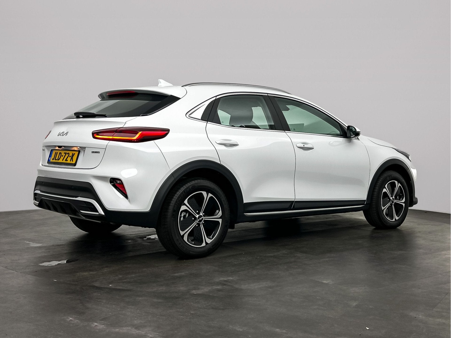 Kia Xceed 1.6 GDi PHEV DynamicPlusLine Stoelverwarming | Stu, Auto's, Stof, Gebruikt, Wit, Plug-in hybride