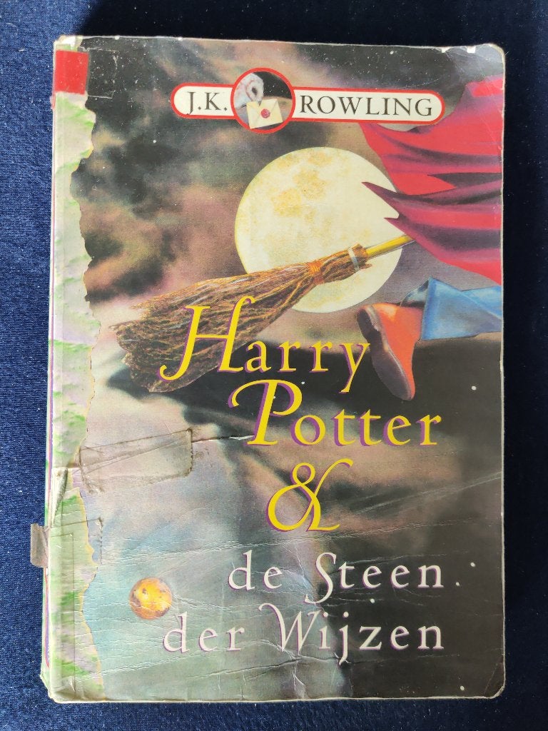 Harry Potter en de Steen der Wijzen Boek, Boeken, Ophalen of Verzenden, Gelezen