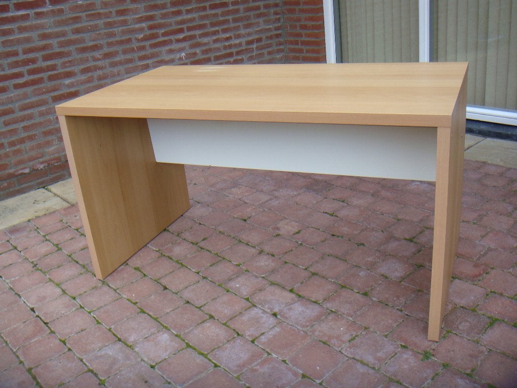 Bureau kantoortafel tafel 140 x 76 x 75 (L x H x D), Huis en Inrichting, Bureaus, Ophalen, Gebruikt, 75 cm, 140 cm