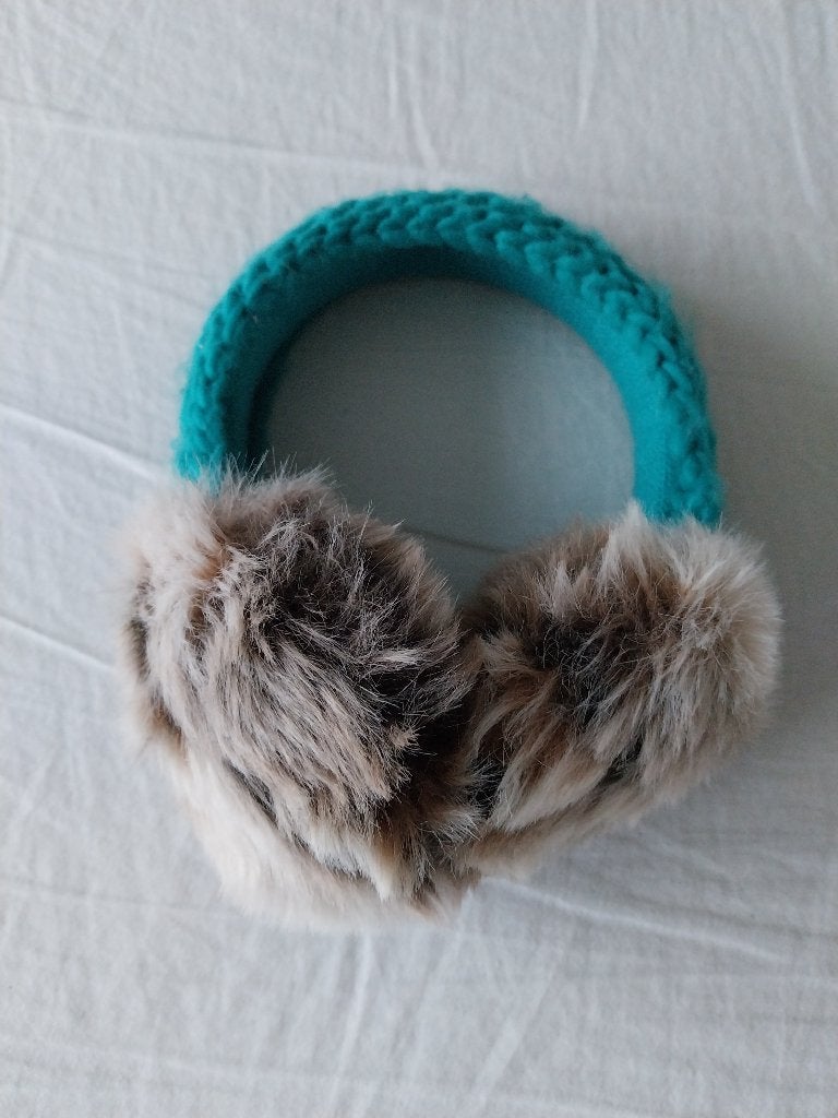 Lekker warme oorwarmers one size kinderen, Kinderen en Baby's, Kinderkleding | Mutsen, Sjaals en Handschoenen, Ophalen of Verzenden