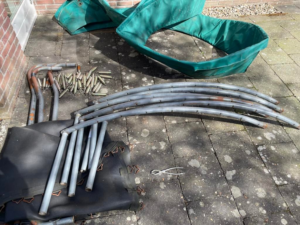 Complete trampoline + 3 extra veren & tang, Ophalen, Gebruikt