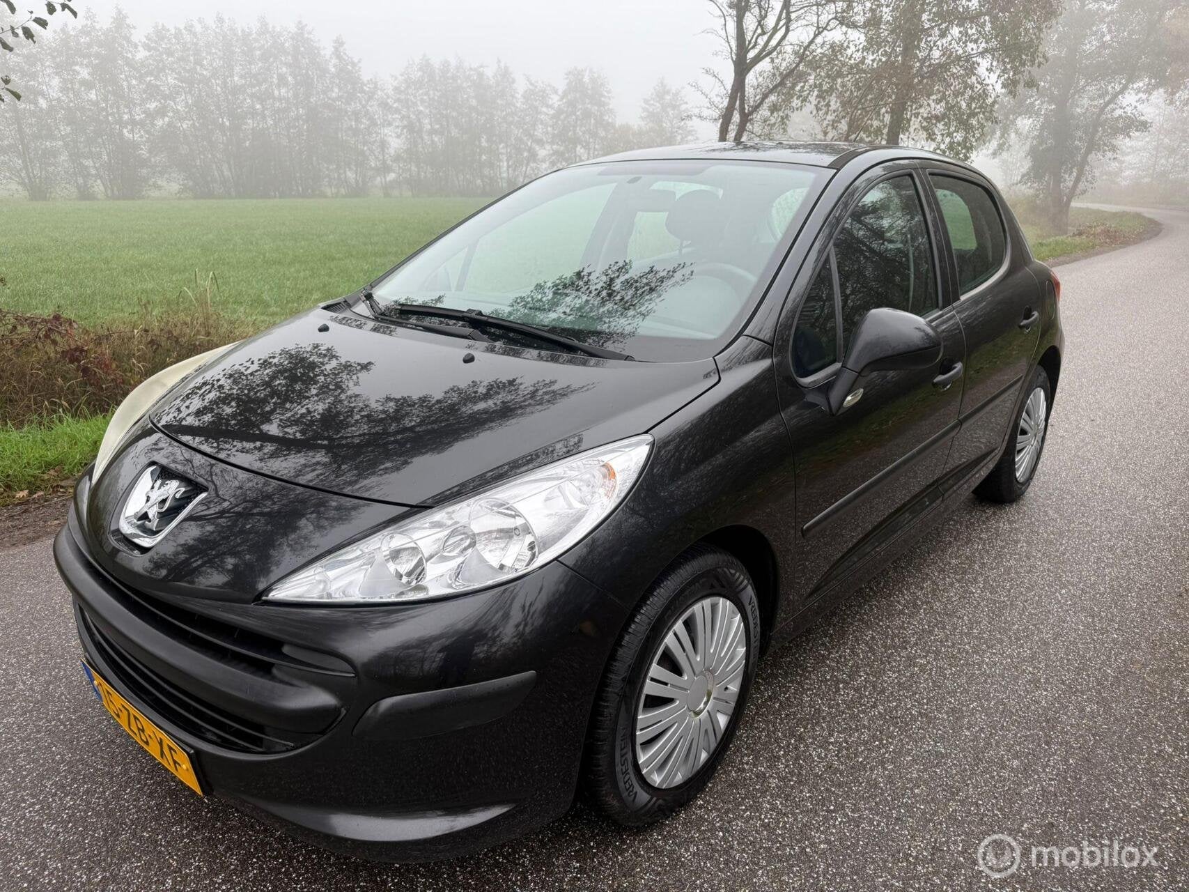Peugeot 207 1.4 XT Apk 16-09-2027, Auto's, Voorwielaandrijving, 1360 cc, 4 cilinders, Bedrijf