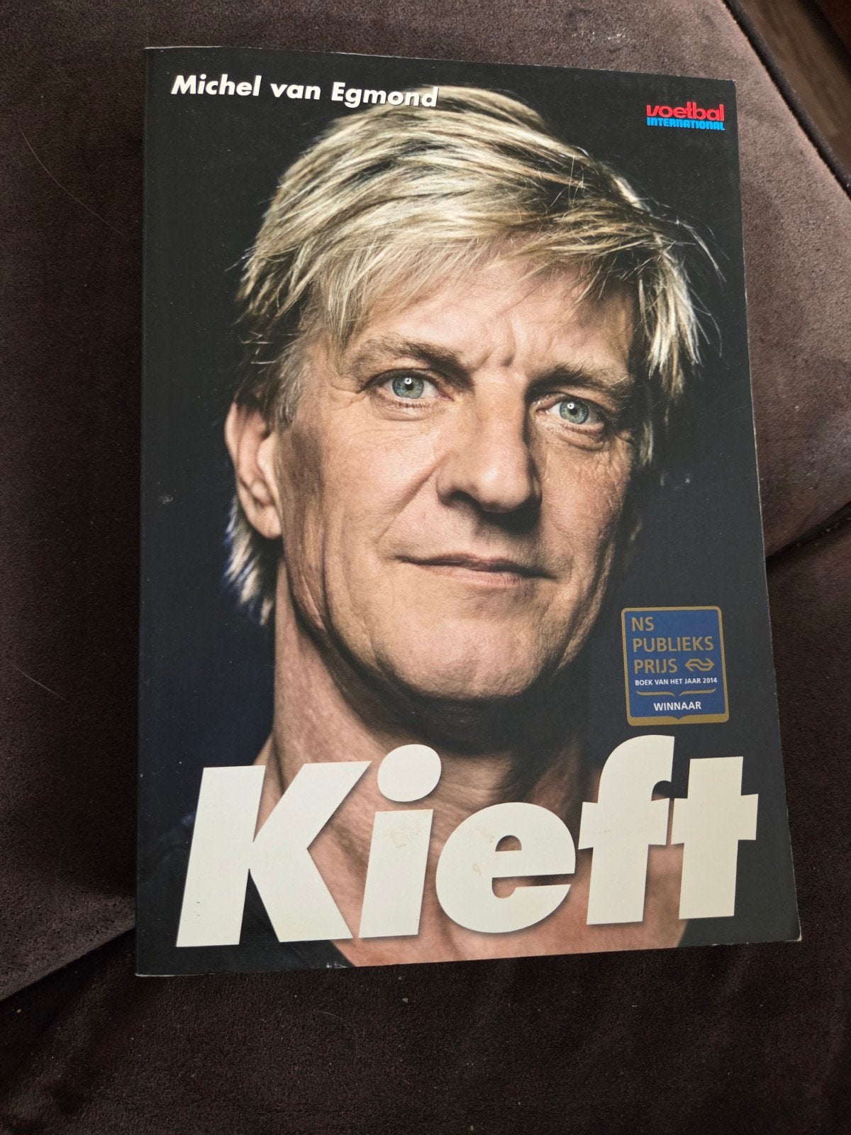 Kieft - Michel van Egmond (Voetbal International), Ophalen of Verzenden, Gelezen, Michel van Egmond, Sport