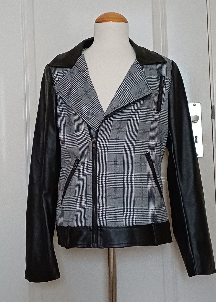 Jack S 34 36 Zwart Wit stof en pvc lederlook  ( Jool ), Verzenden, Zo goed als nieuw, Maat 36 (S), Zwart
