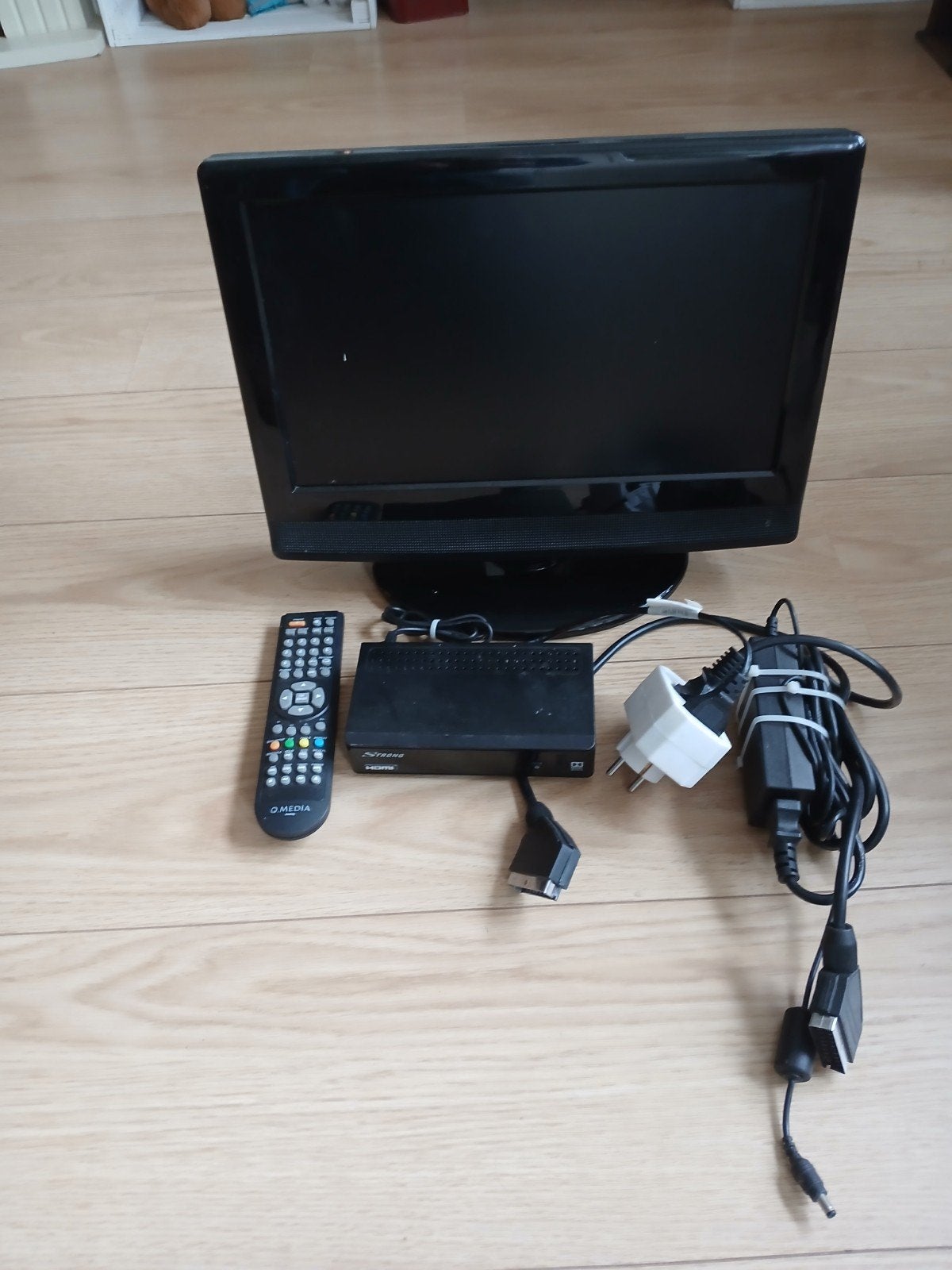 Tv  voor boot met omvormer en ontvanger, Ophalen of Verzenden, Zo goed als nieuw, Overige merken