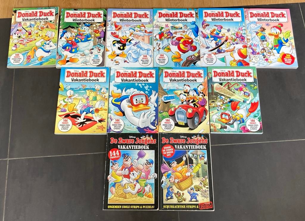Donald Duck vakantie/zomer & winter boek verzameling, Meerdere stripboeken, Ophalen of Verzenden, Gelezen