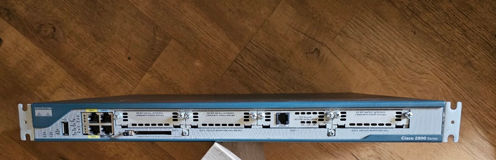 O,1 Gbit/s, Afmetingen (B x D x H): 445 x 419 x 43,7 mm, Con, Ophalen of Verzenden, Refurbished