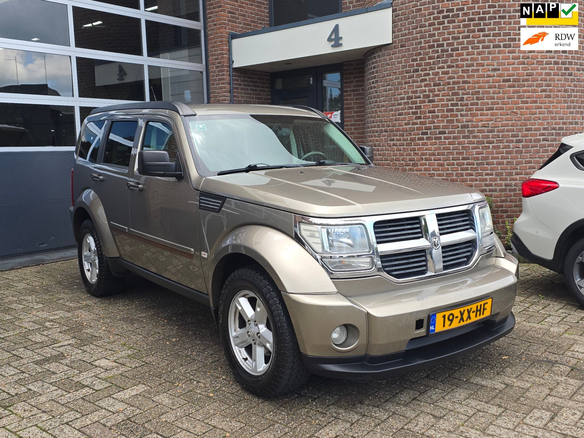 Dodge Nitro 3.7 V6 SXT Automaat |LPG |Airco |Trekhaak, Automaat, 3700 cc, Gebruikt, Origineel Nederlands
