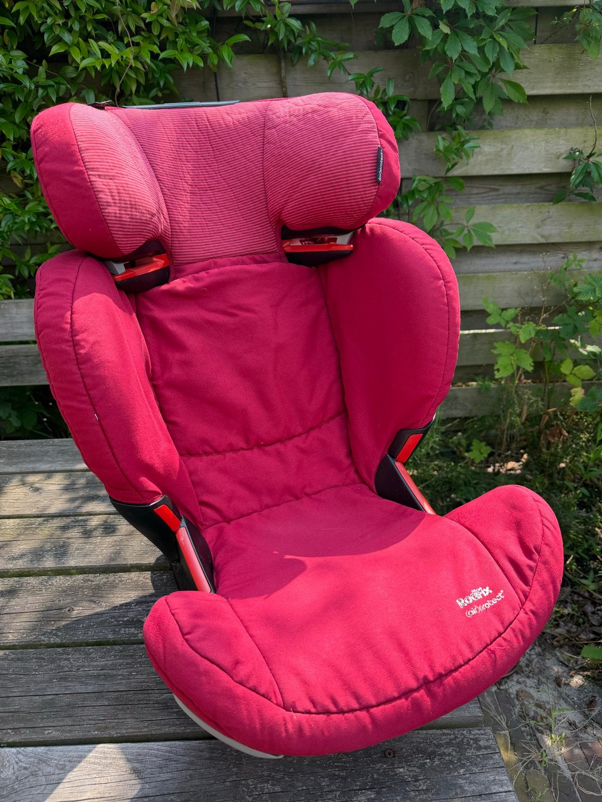 Maxi-Cosi Rodifix autostoel - Rood - Isofix - 15-36 kg, Ophalen, Gebruikt, 15 t/m 36 kg, Zijbescherming