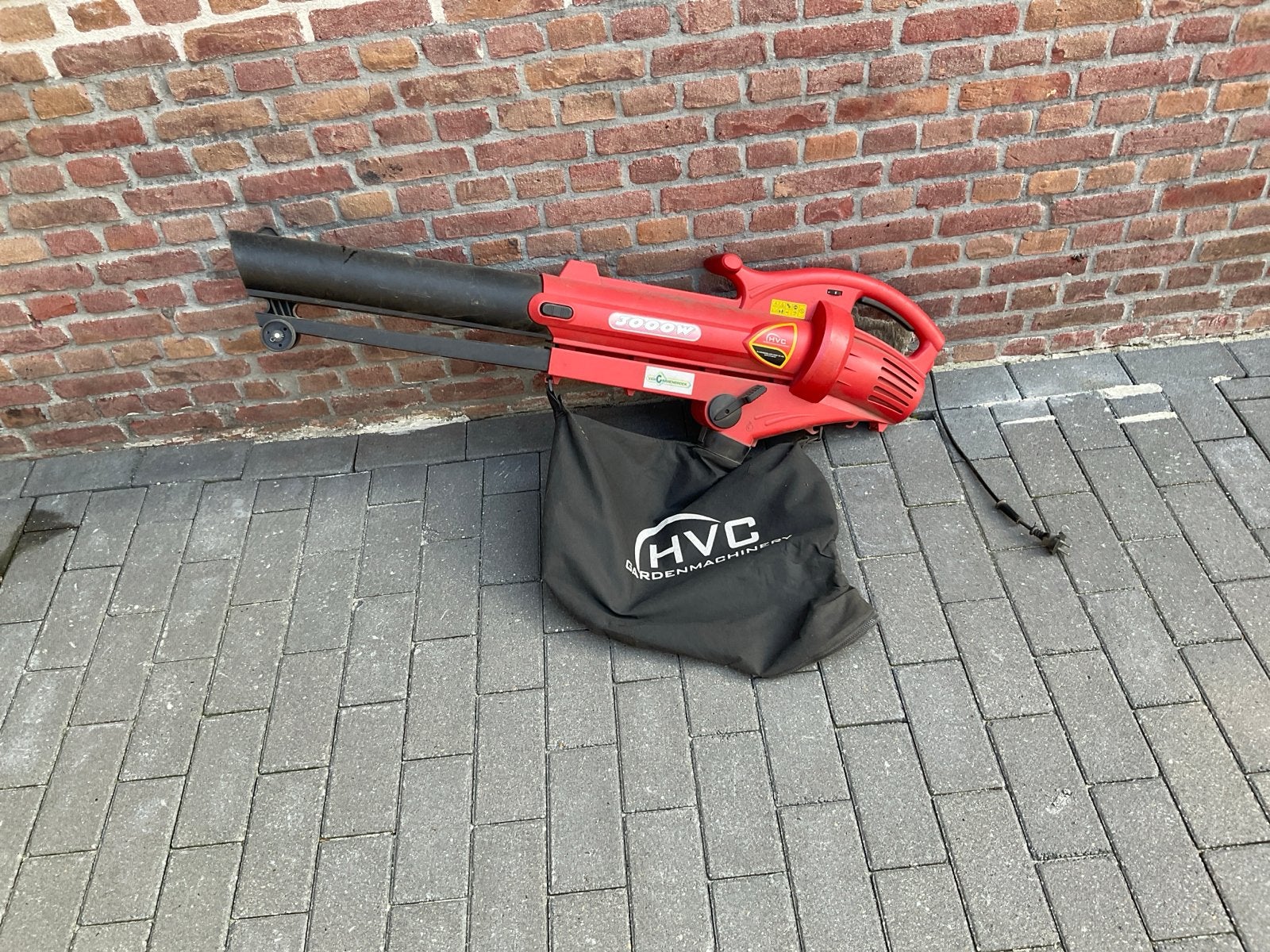 HVC Bladblazer 3000W met zuig- en versnipperfunctie, Ophalen, Gebruikt, Handgedragen, Met opvangzak