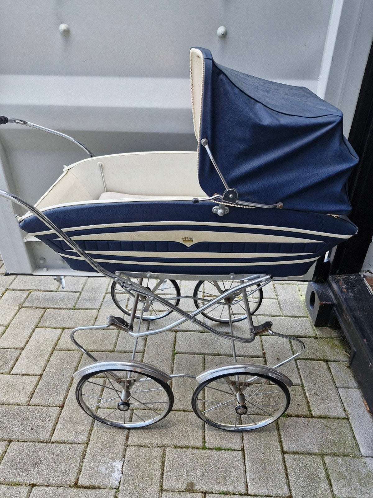 Vintage kinderwagen, Ophalen