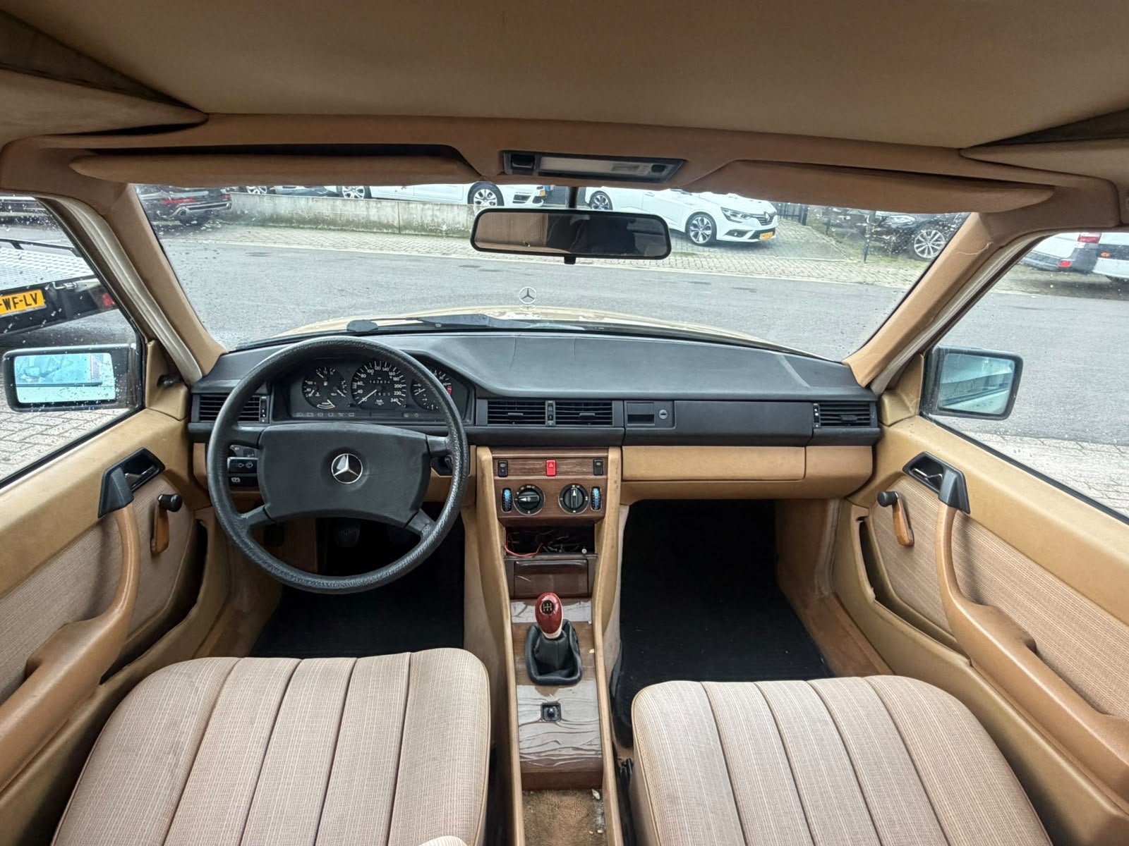 Mercedes-Benz 200-500 (W124) 260E Belastingvrij 6-Cilinder S, Auto's, Achterwielaandrijving, Gebruikt, 1340 kg, 2599 cc