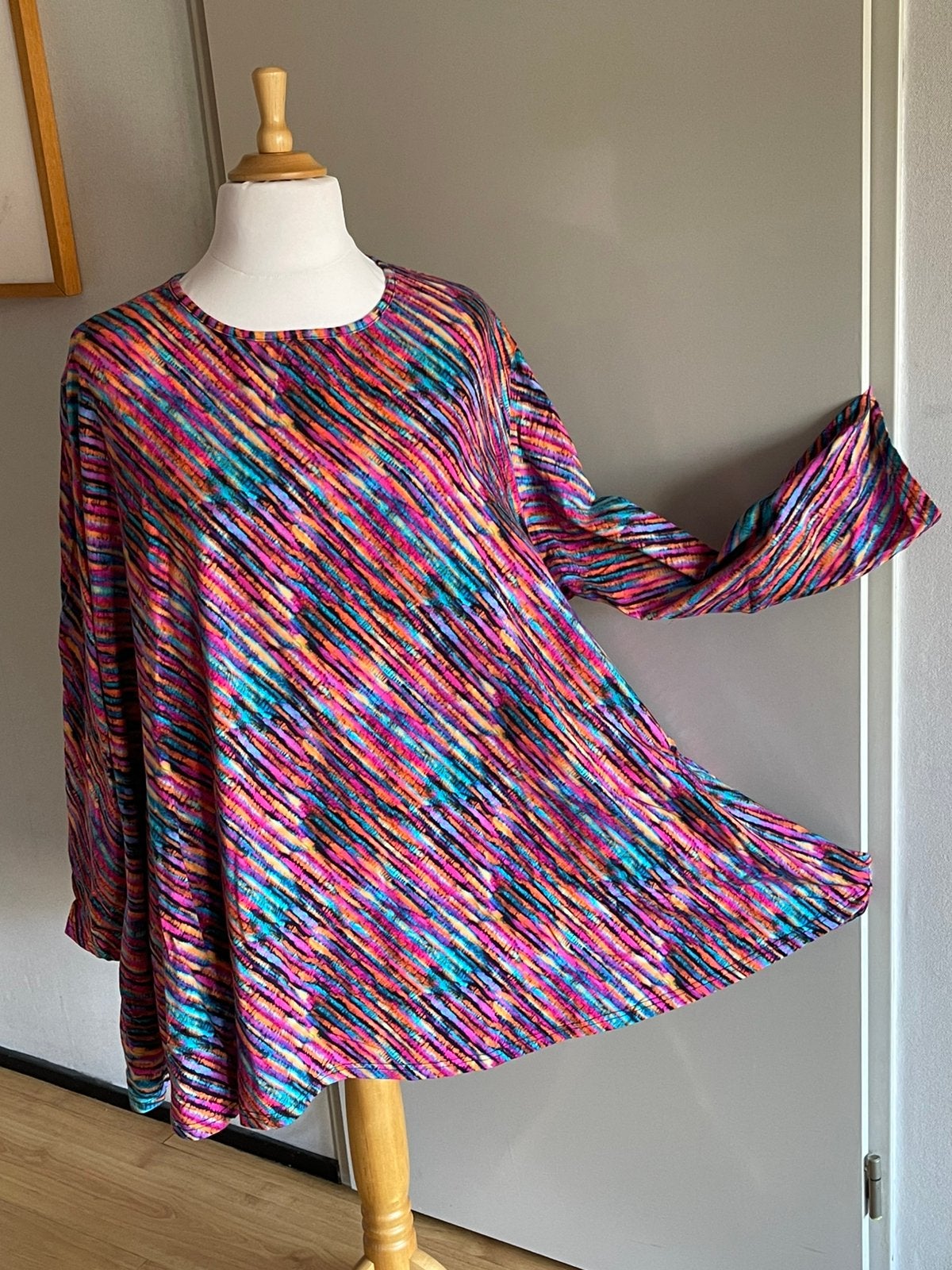 Peet: Kleurrijk AKH tuniek tot maat 58, Meerkleurig, Ophalen of Verzenden, Zo goed als nieuw, Blouse of Tuniek