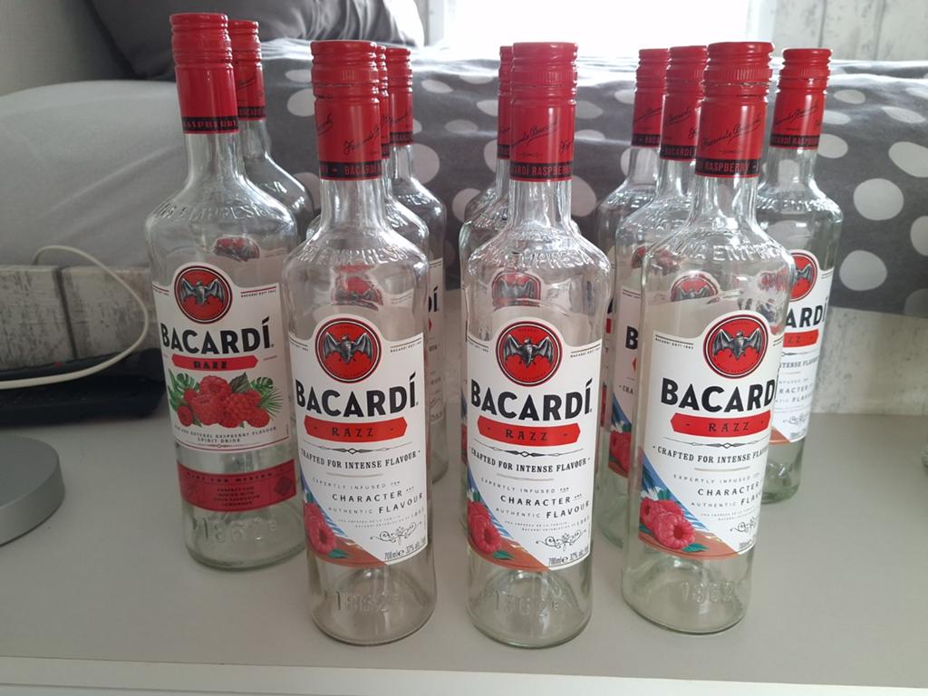 34 lege bacardi flessen., Ophalen