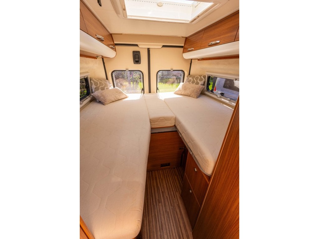 Adria Twin 640 SL Enkele bedden Uniek! 28.000km, Caravans en Kamperen, Fiat, Tot en met 2, 6 tot 7 meter, Bedrijf