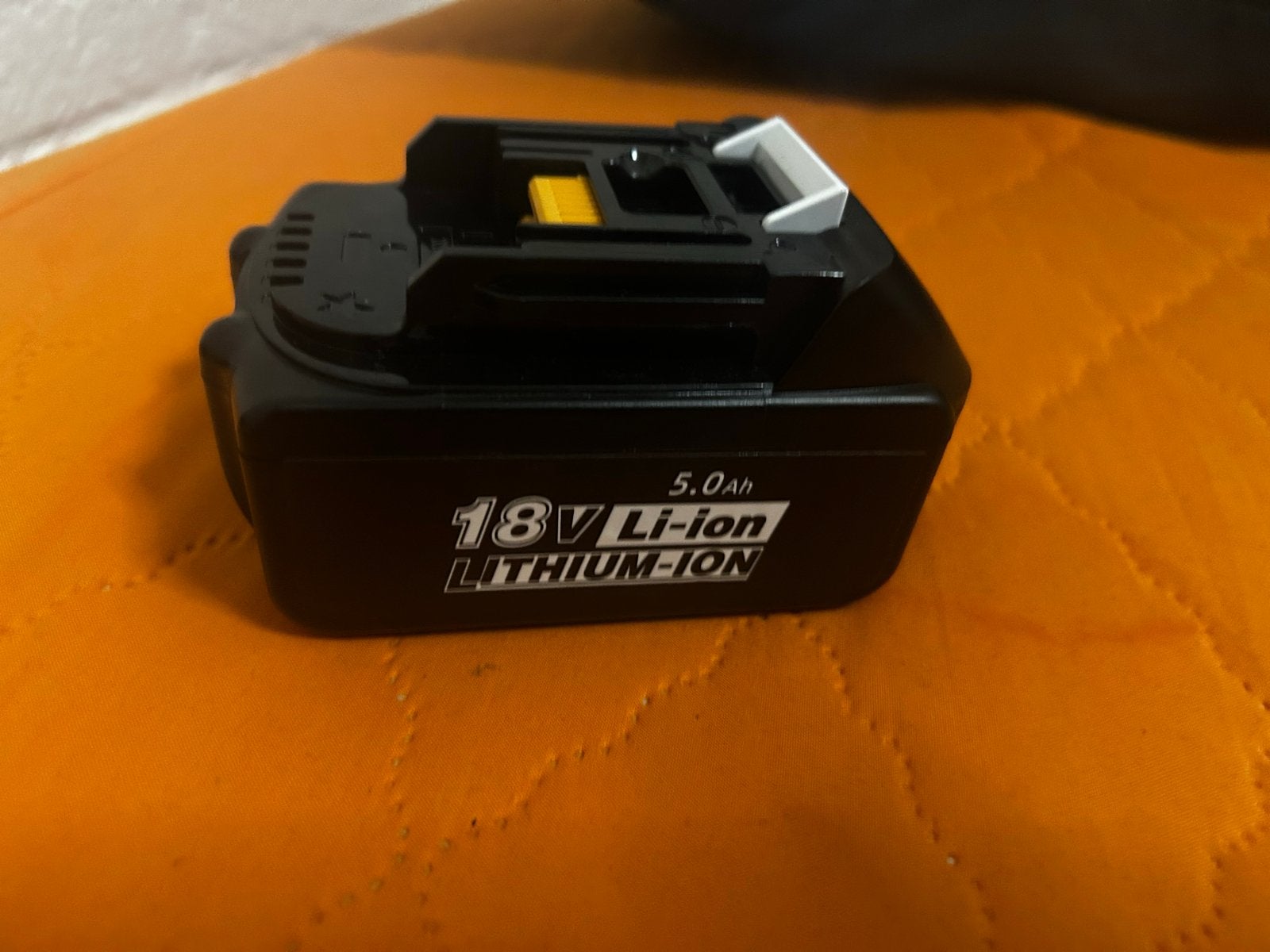 18V Li-ion Accu 5.0Ah - Upgrade BL1850, Ophalen, Overige typen, Zo goed als nieuw, Minder dan 400 watt