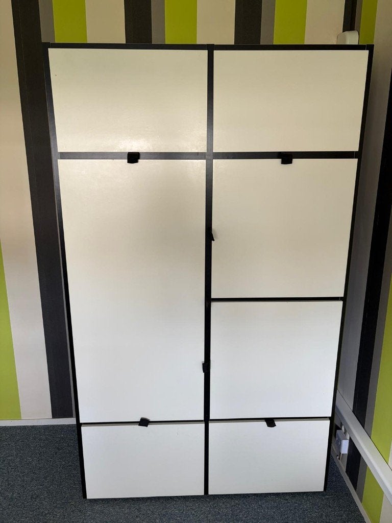 Wit met zwarte kledingkast, Huis en Inrichting, Kasten | Kledingkasten, Ophalen, Gebruikt, 100 tot 150 cm, 200 cm of meer