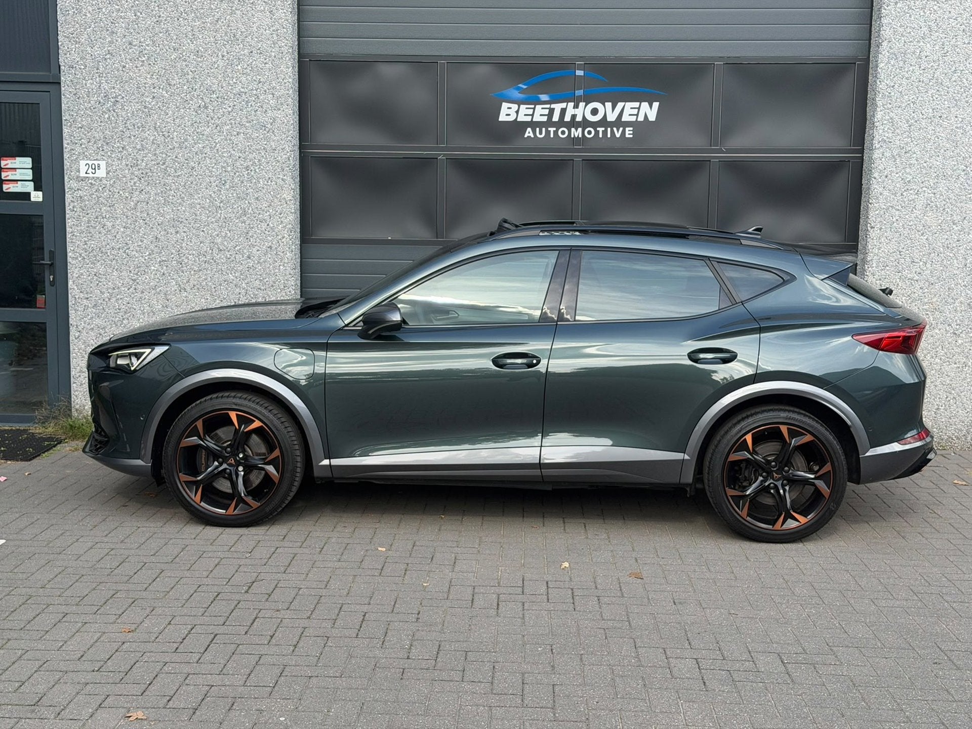 Cupra Formentor 1.4 e-Hybrid VZ Copper Edition Pano Keyless, Auto's, Dealer onderhouden, Gebruikt, 4 cilinders, Formentor