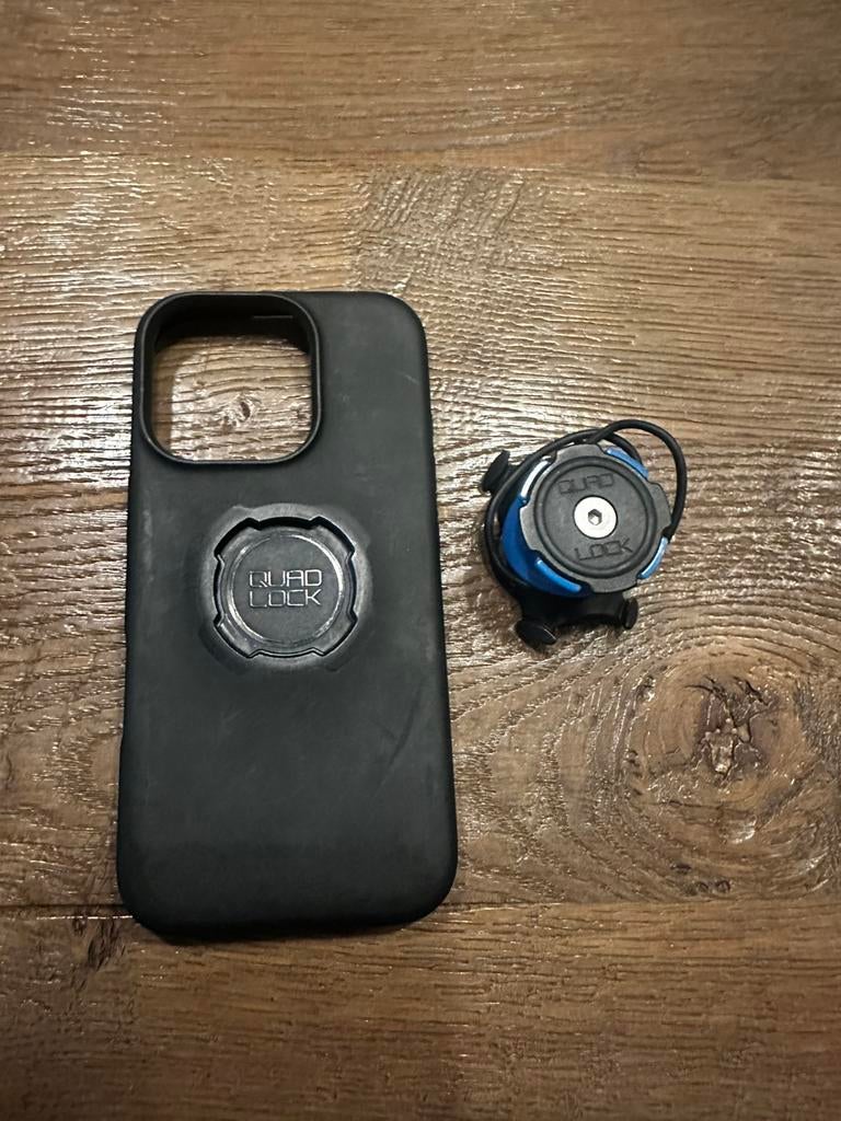QUAD LOCK Bike en hoesje voor iPhone 14 pro, Ophalen of Verzenden, Zo goed als nieuw, IPhone 14