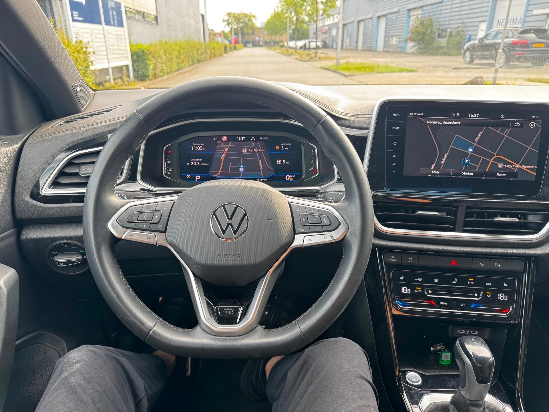 Volkswagen T-ROC 1.5 TSI R-Line Business|VIRTUAEL|ACC|AUT|NA, Euro 6, 4 cilinders, 150 pk, Blauw
