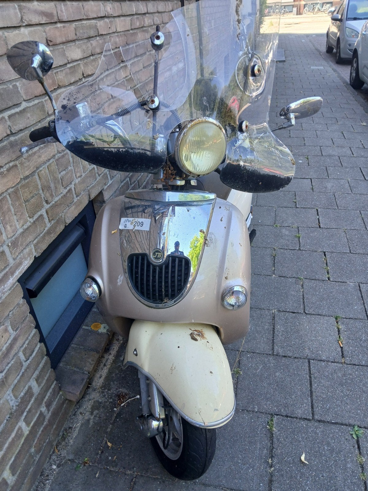 free scooter to pick up., Fietsen en Brommers, Snorfietsen en Snorscooters, Ophalen, Gebruikt, Benzine, Overige merken