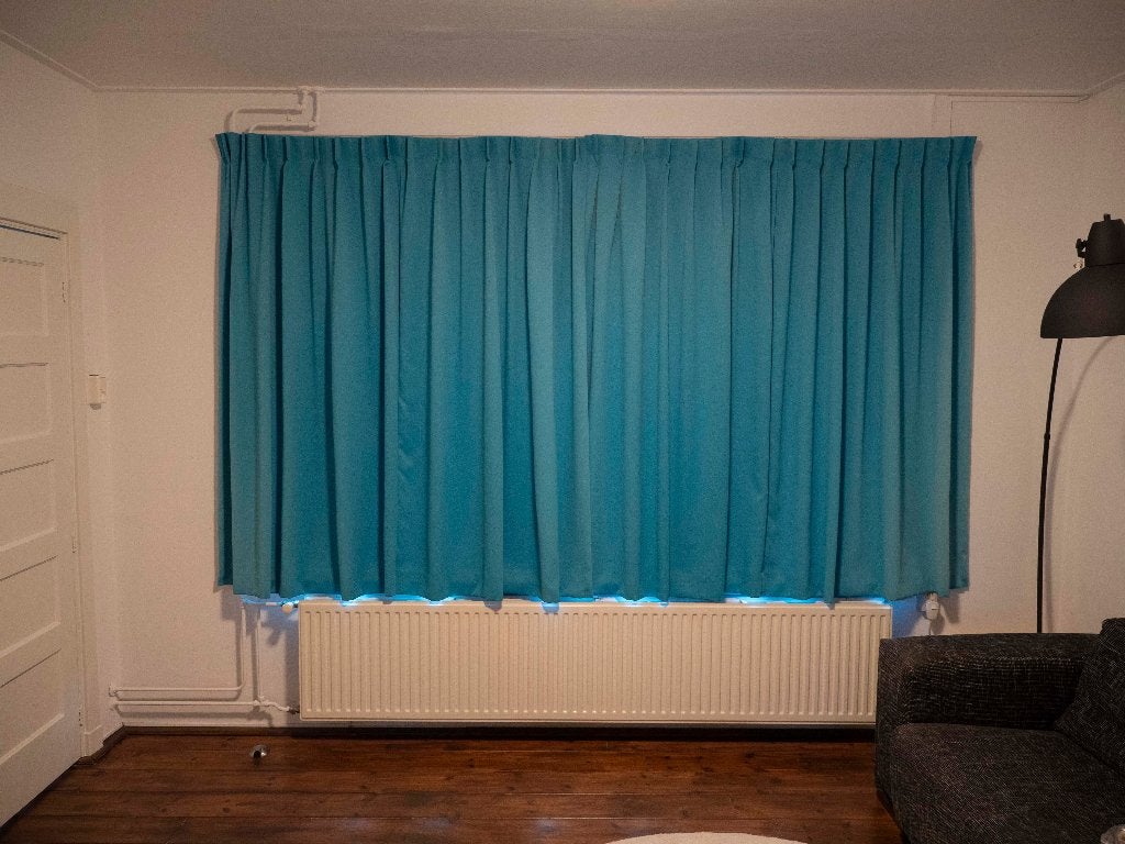 Twee paar verduisterende turquoise gordijnen, Huis en Inrichting, Ophalen, Gebruikt, Blauw, Fluweel