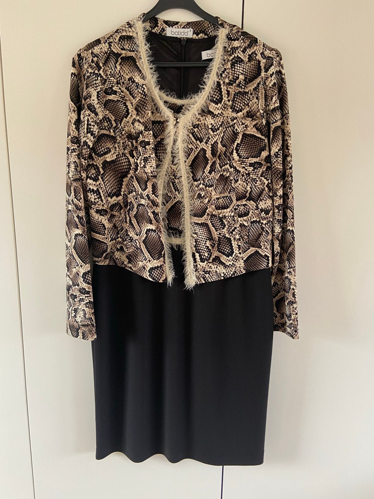Batida Jurk met Jasje - Slangenprint Maat M, Ophalen of Verzenden, Zo goed als nieuw, Maat 38/40 (M), Zwart