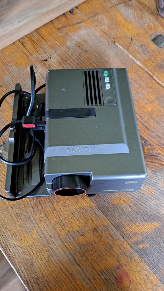 Diaprojector Novamat 515 AF-S, Ophalen