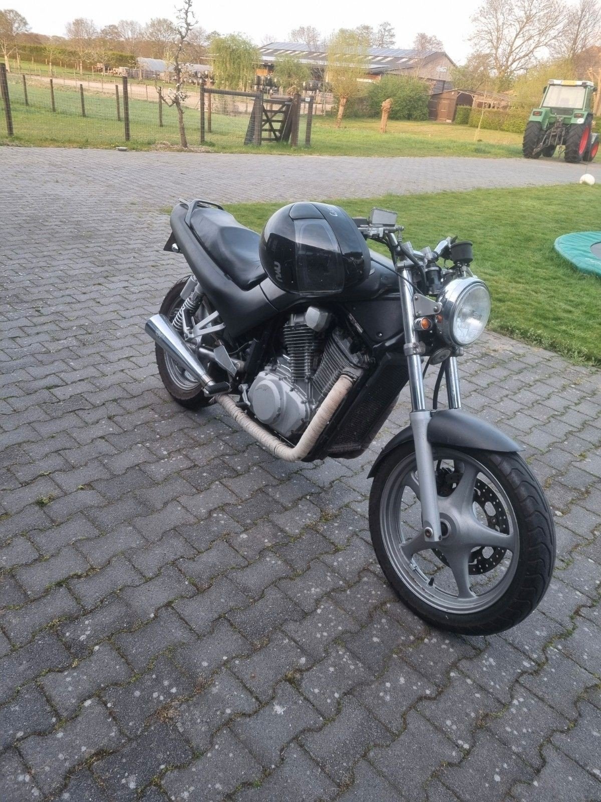 Suzuki vx800, Motoren, Ophalen
