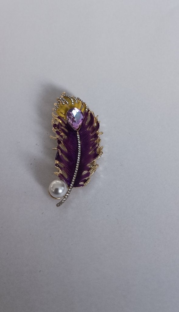 Veer broche, Sieraden, Tassen en Uiterlijk, Overige materialen, 4 tot 7 cm, Overige kleuren, Nieuw
