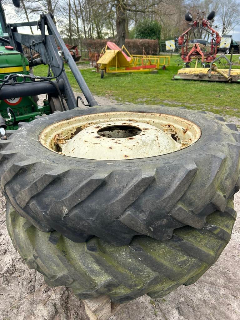 Banden en velgen renault minikraan dubbellucht TEAB GRATIS, Zakelijke goederen, Agrarisch | Onderdelen | Banden, Velgen en Assen