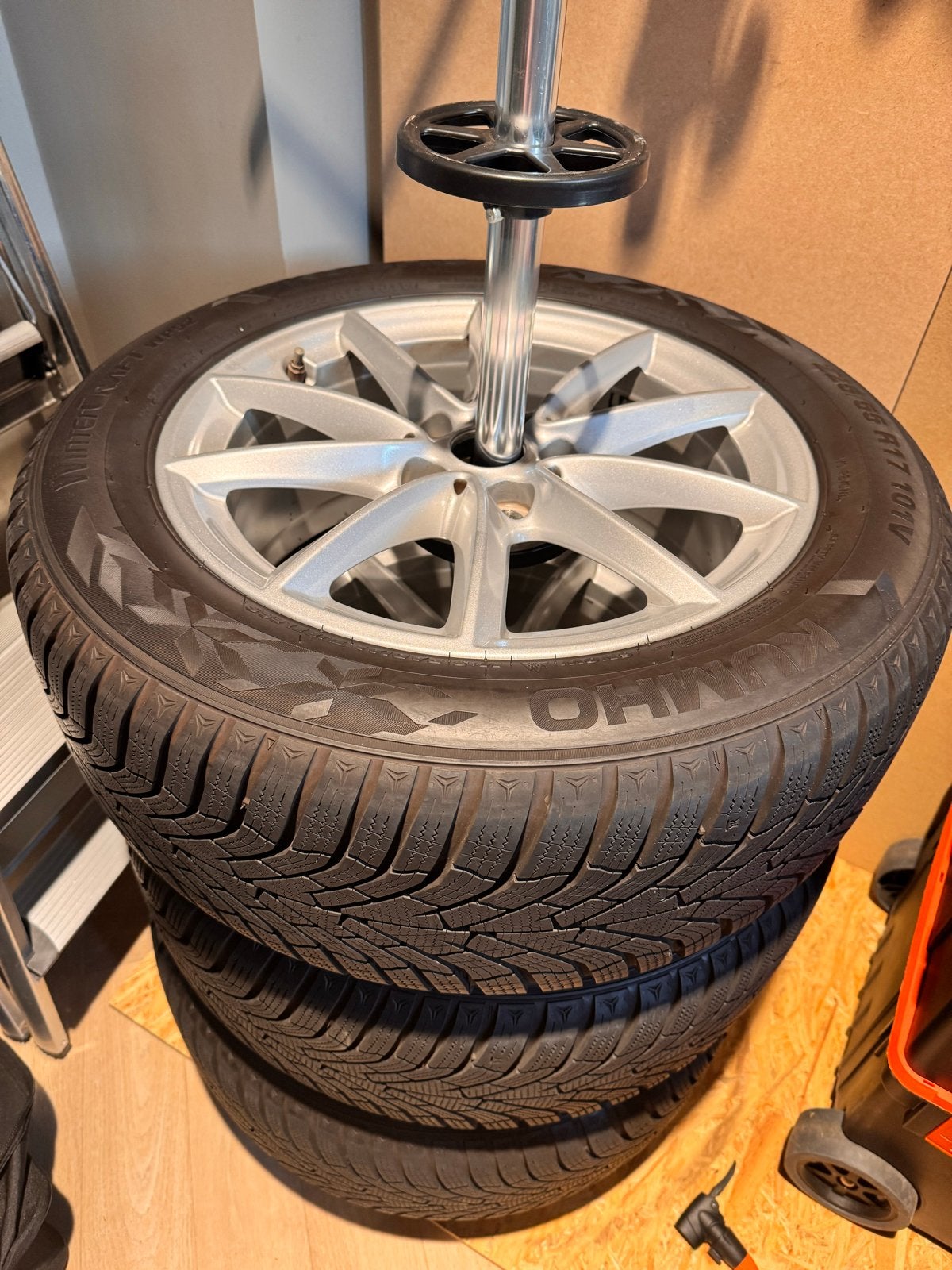 Kumho Wintercraft WP52 winterbanden met BMW X2 velgen., Ophalen, Gebruikt, Banden en Velgen, 17 inch