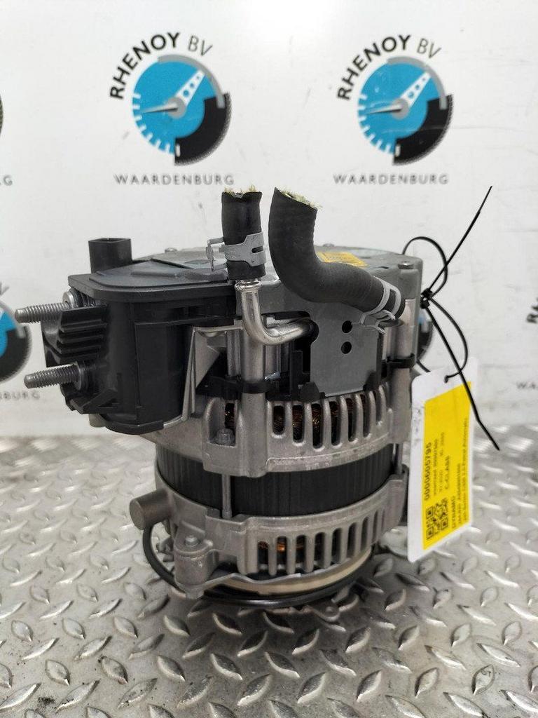 MERCEDES C-CLASS DYNAMO 2020, Ophalen of Verzenden, Gebruikt, Stiba lid