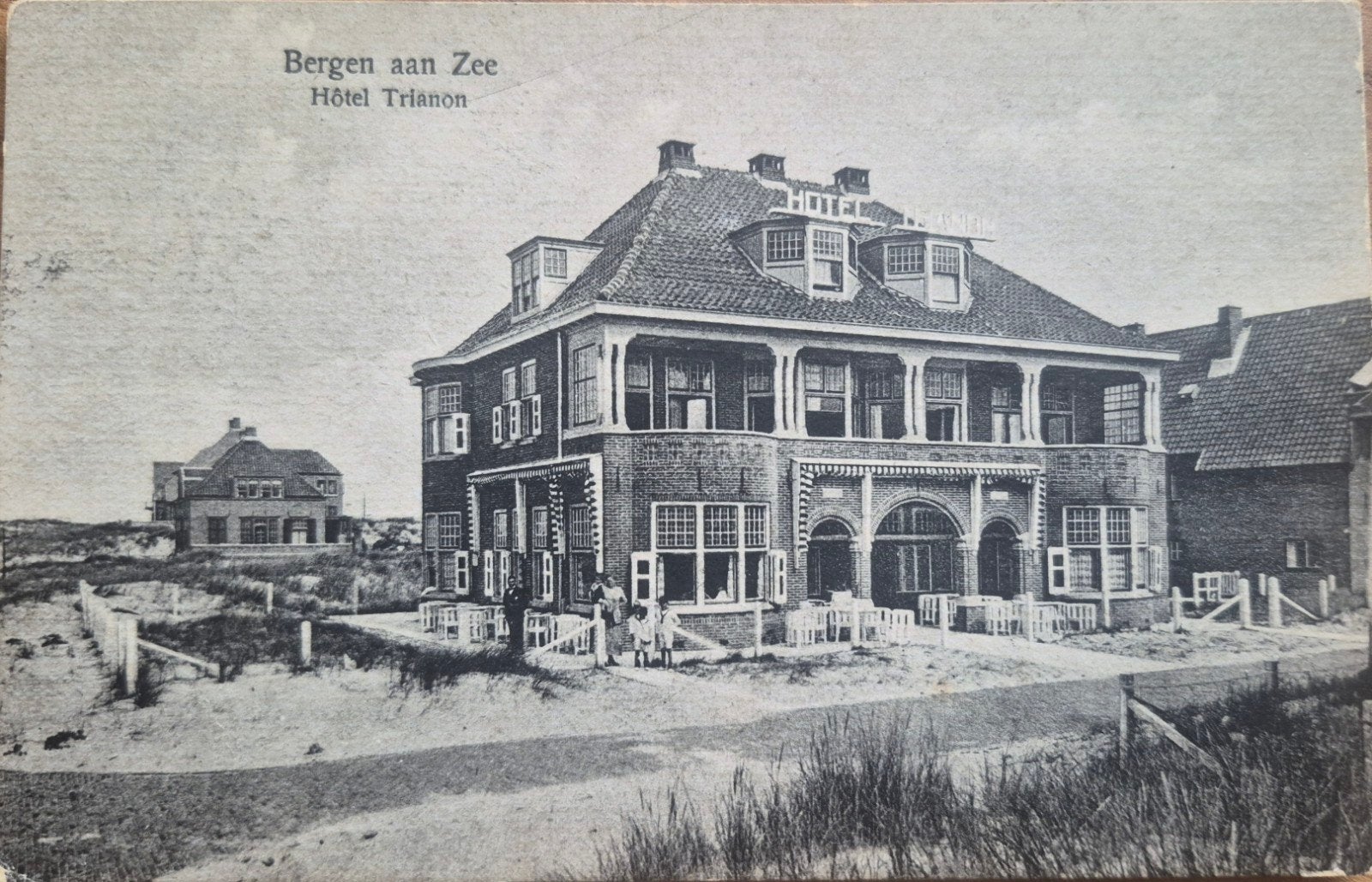 Oude ansichtkaart Bergen aan Zee - Hotel Trianon, Ophalen, Voor 1920, Gelopen, Noord-Holland