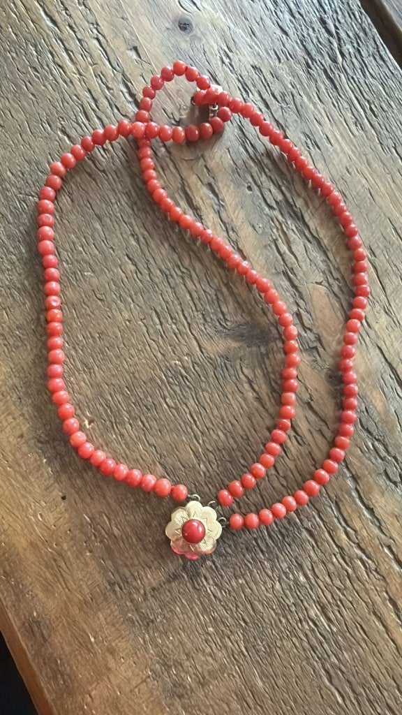 Bloedkoraal armband, Ophalen of Verzenden, Zo goed als nieuw, Rood, Goud