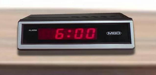 GEZOCHT: Alarmklok / Alarm Clock / Wekker / Digitaal / MBO.., Ophalen of Verzenden, Digitaal